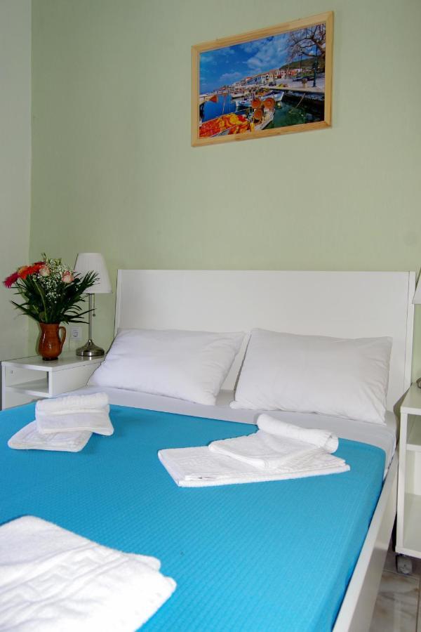 Hotel Athina Kinira Exterior foto
