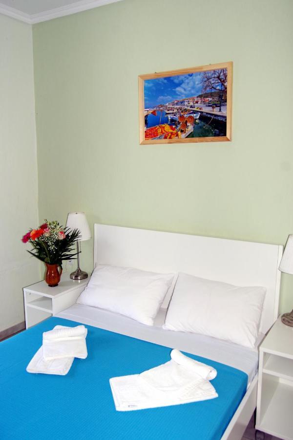 Hotel Athina Kinira Exterior foto
