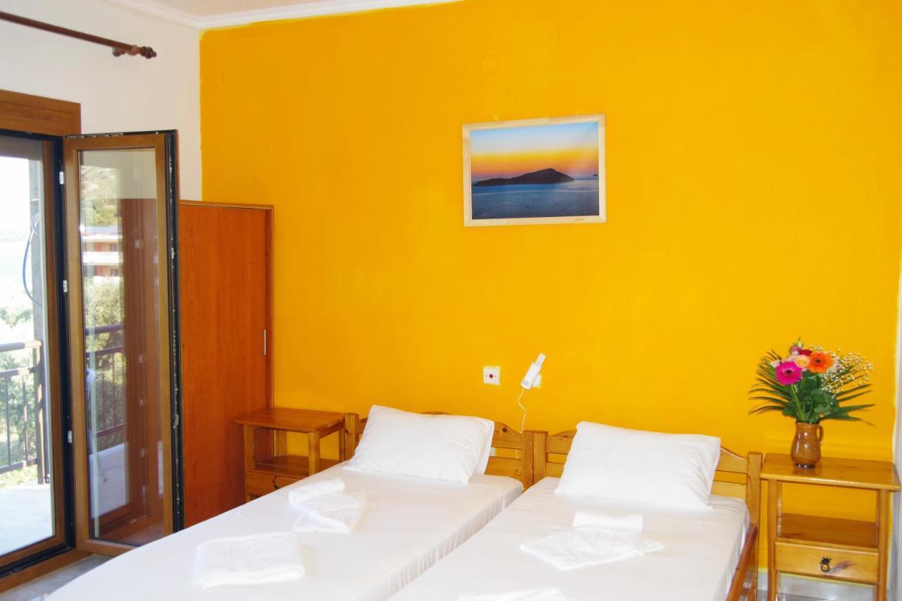 Hotel Athina Kinira Exterior foto